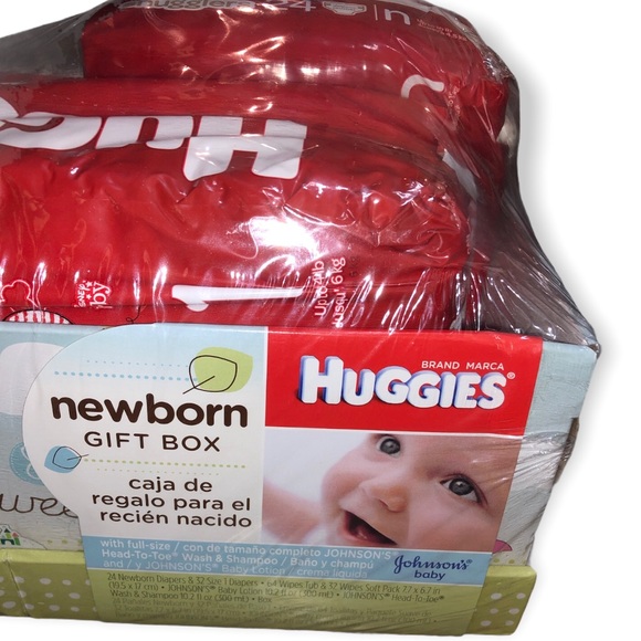 Huggies Newborn Gift Box - Picture 3 of 9